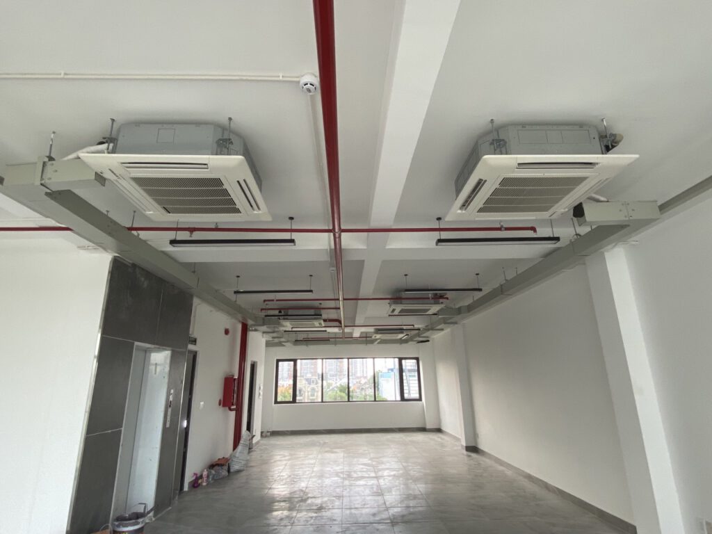 Lắp Đặt Máy Lạnh Âm Trần Midea Tại TPHCM