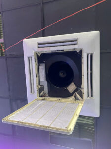 Tìm Dịch Vụ Lắp Đặt Máy Lạnh Âm Trần Tại TP.HCM - Giải Pháp Làm Mát Hiệu Quả