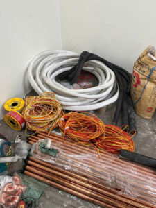 Dịch vụ thi công máy lạnh tủ đứng đặt sàn nối ống gió