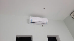 MÁY LẠNH TREO TƯỜNG REETECH 1.0HP CHÍNH HÃNG