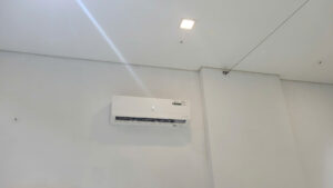 LẮP ĐẶT MÁY LẠNH TREO TƯỜNG SUMIKURA NĂM 2025